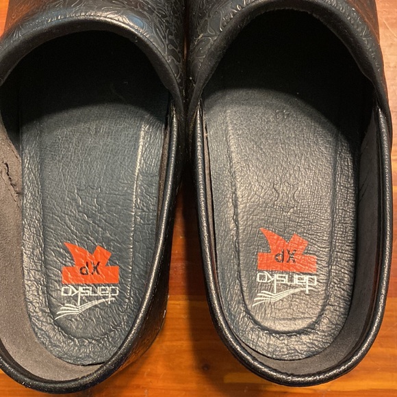 Dansko XP Tooled Black Leather - Picture 5 of 5